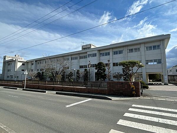 【周辺環境/小学校】登米市立中津山小学校まで2100ｍ（徒歩27分）