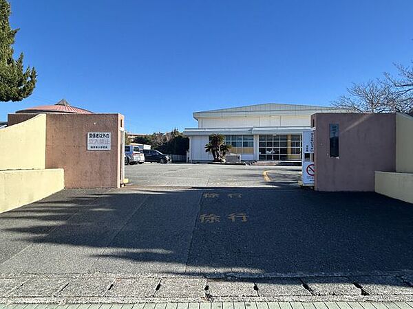 徒歩14分。静岡市立蒲原東小学校 1050m
