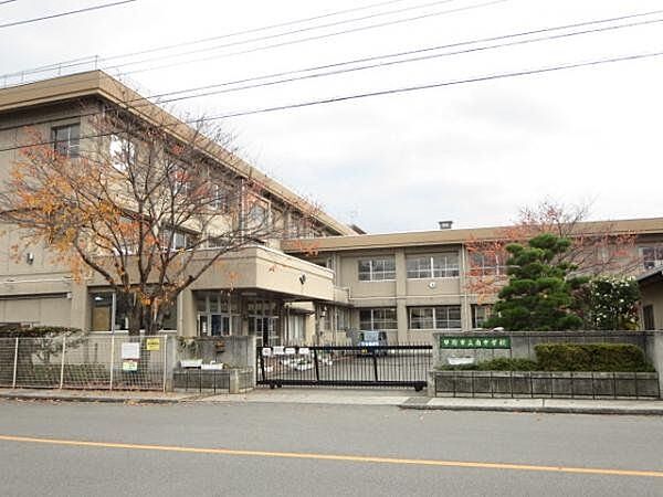 【周辺環境/中学校】甲府市立南西中学校まで932ｍ（徒歩12分）
