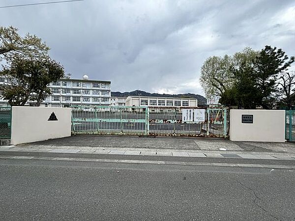 【周辺環境/小学校】静岡市立清水飯田小学校まで550ｍ（徒歩7分） 611m