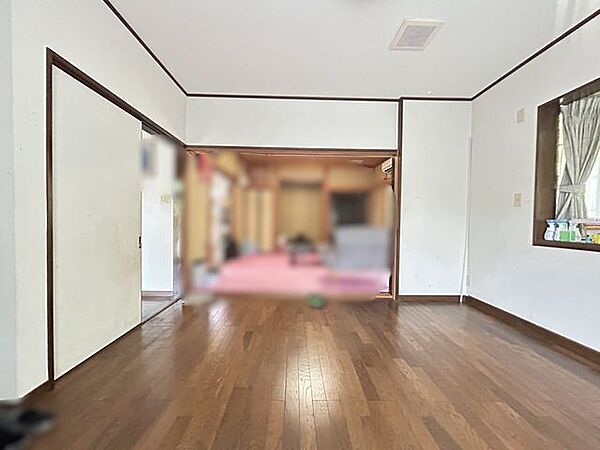 【1F東側8帖洋室】