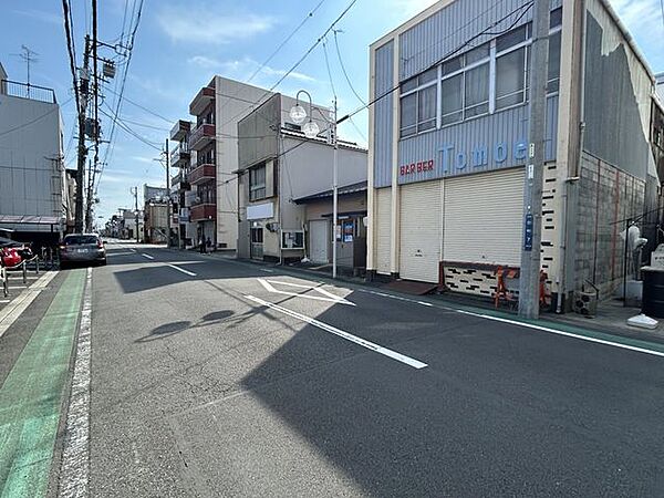 【東側道路】