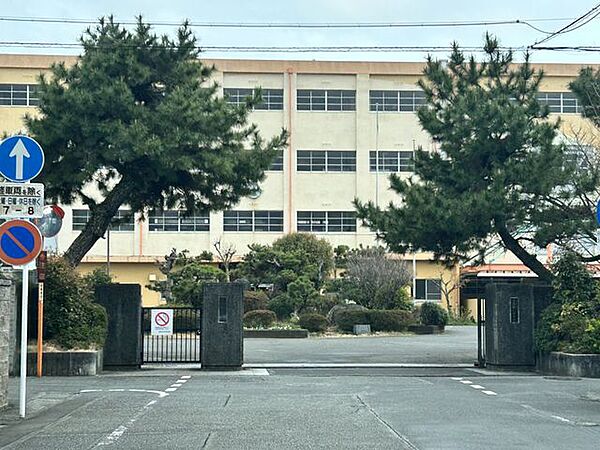 静岡市立清水第二中学校 徒歩18分。 1420m