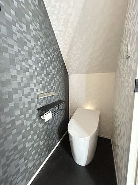 【1Fトイレ】水洗トイレは1F2Fの2か所にございます。
