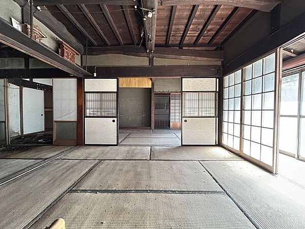 【和室2約6帖】