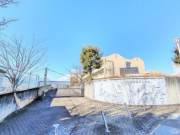甲斐市立竜王北中学校 徒歩17分。 1310m