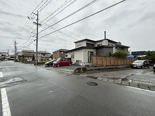 【前面道路】西側公道の幅員は、6.5ｍ。