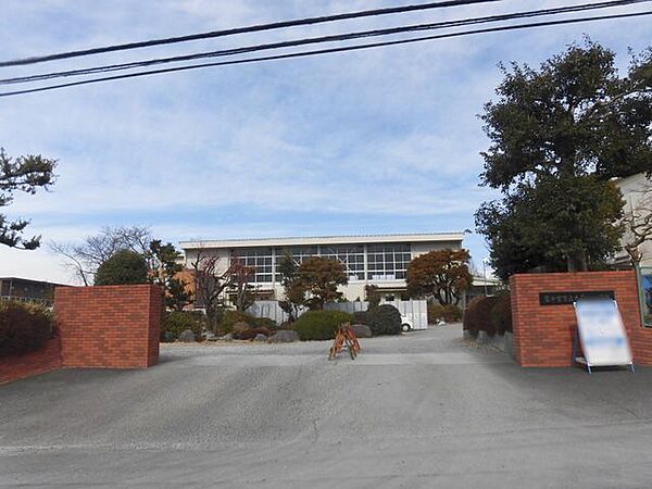 徒歩12分。富士宮市立大富士小学校 950m