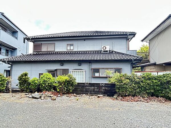 【外観】北西側から見た外観。敷地149.83坪、建物61.99坪です。