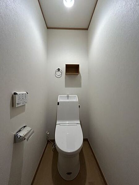 【トイレ】トイレは2か所あり、生活スタイルに合わせて使い分けできます。