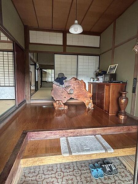 【玄関ホール】