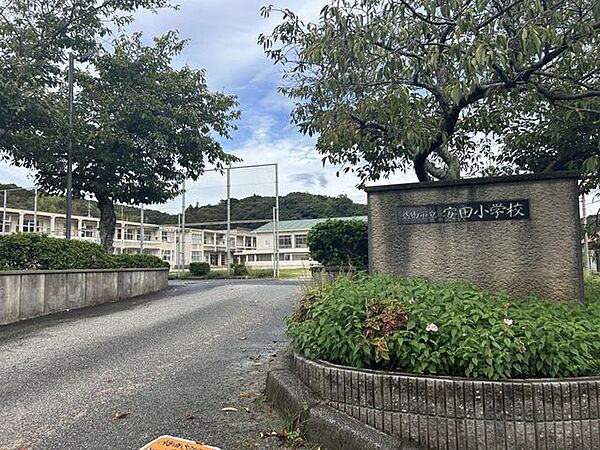 益田市立安田小学校 徒歩18分。 1400m