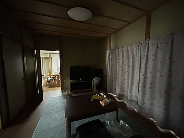 【1階北西側6帖洋室】