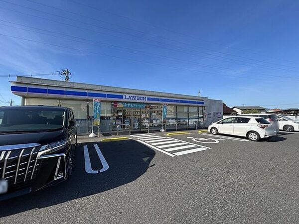 ローソン院庄インター西店 徒歩8分。 580m