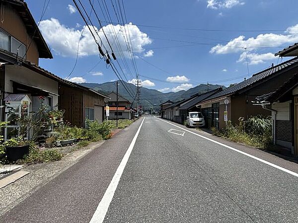 吉賀町立六日市 【前面道路】 500m