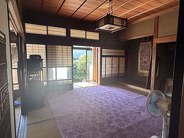 【和室2約8帖】