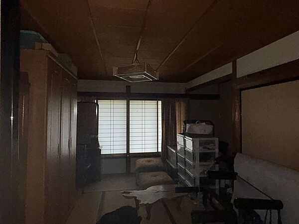 【2階6帖和室】