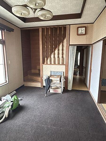 【玄関前ホール】