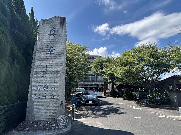 【周辺環境/中学校】出雲市立河南中学校まで500ｍ（徒歩7分）