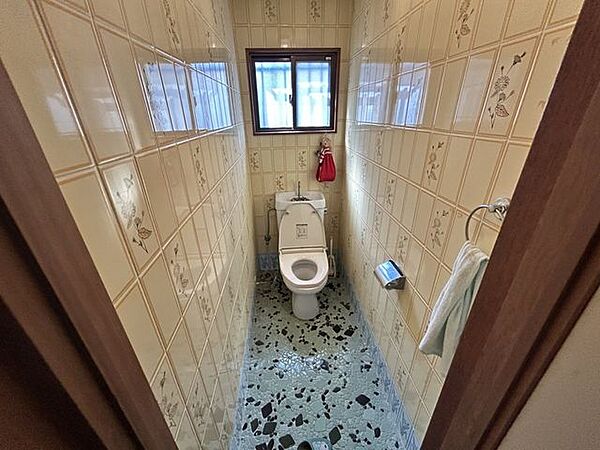 【1Fトイレ】水洗トイレは1F2Fの2か所にございます。