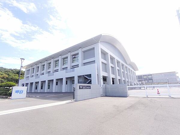 【周辺環境/小中学校】東かがわ市立白鳥小中学校まで1700ｍ（徒歩22分）