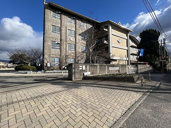 【周辺環境/小学校】久米小学校まで1100ｍ（徒歩14分）