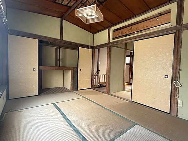 【和室2】約4.5帖。