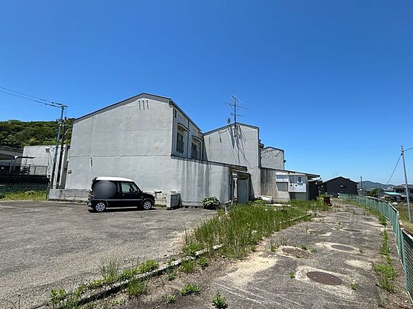 【前面道路】北東側。