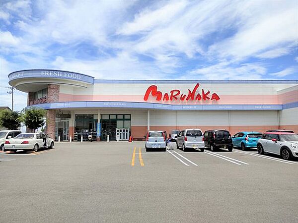 徒歩3分。マルナカ伊予店 170m