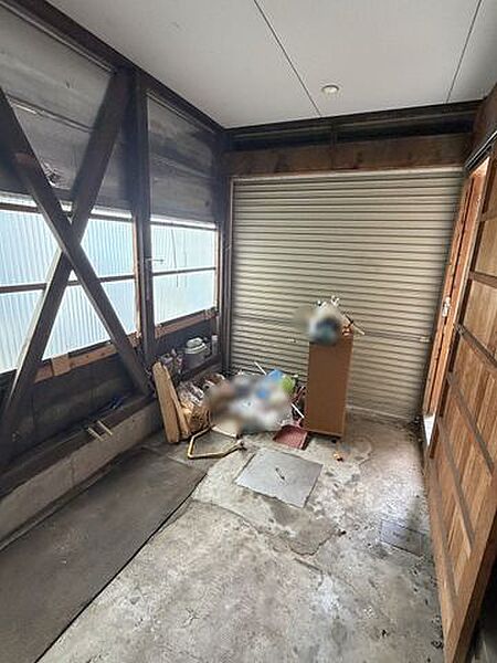 【車庫】