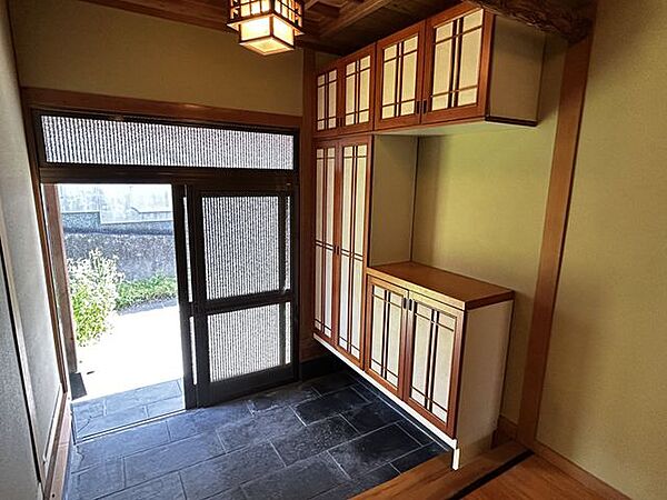 【玄関】