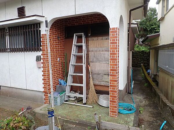 【玄関外観】