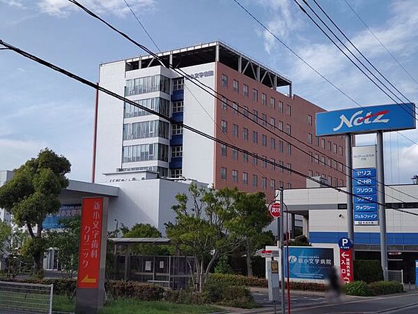医療法人財団池友会新小文字病院 徒歩20分。 1600m