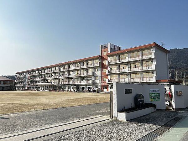北九州市立沼小学校 徒歩12分。 920m