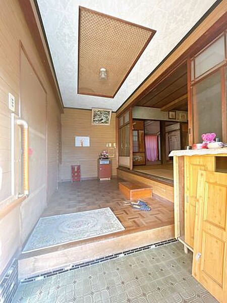 【玄関】