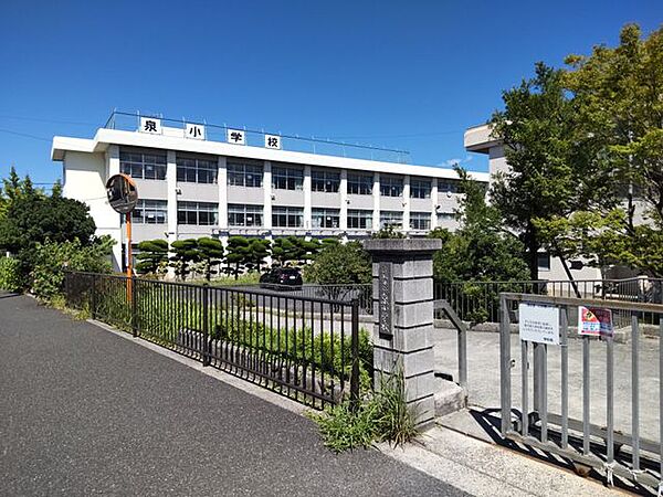 行橋市立泉小学校 徒歩9分。 660m