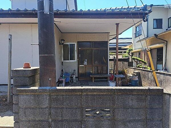 【玄関外観】