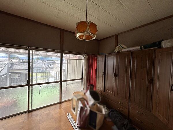 【洋室3約6帖】バルコニーに面した洋室6帖。明るく心地よい空間です。