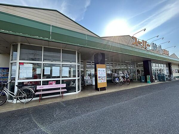 スーパー細川豊前店 徒歩8分。 590m