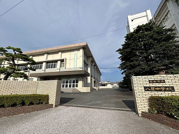 豊前市立八屋中学校 徒歩15分。 1170m