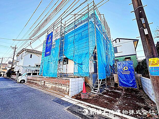 お子様と並んで料理をしても余裕のゆとりのキッチン