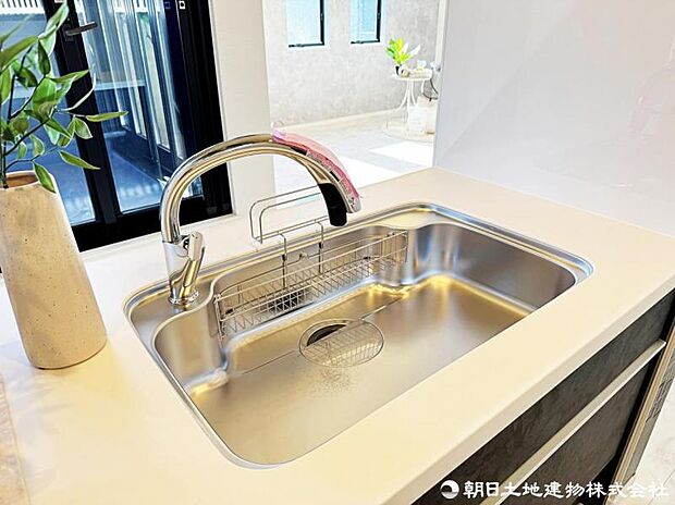 【キッチン】お手入れがしやすく、いつでも清潔感を保てるシンクです