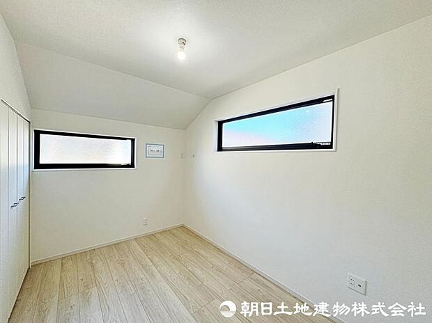 お掃除のしやすいフローリングが嬉しい