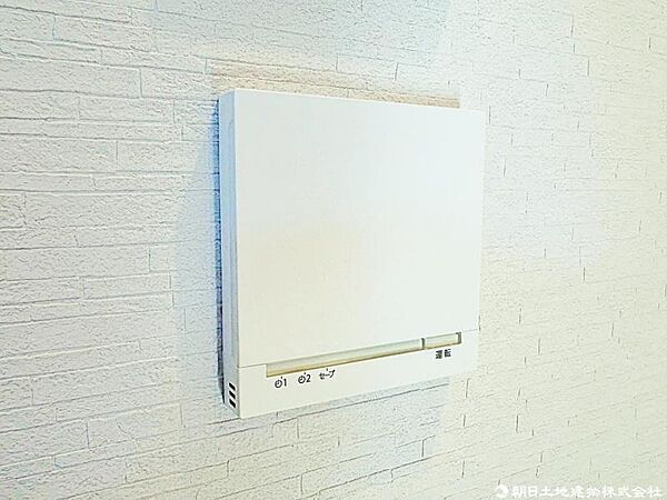 空気を汚さず足元から優しく温めてくれる床暖房は、小さなお子様に優しい。