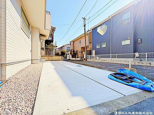 目の前が駐車場だと、雨の日も、大量にお買い物をした時も便利ですよね。