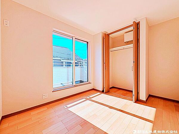掃除しやすく、お手入れもラクなフローリング仕上げ。