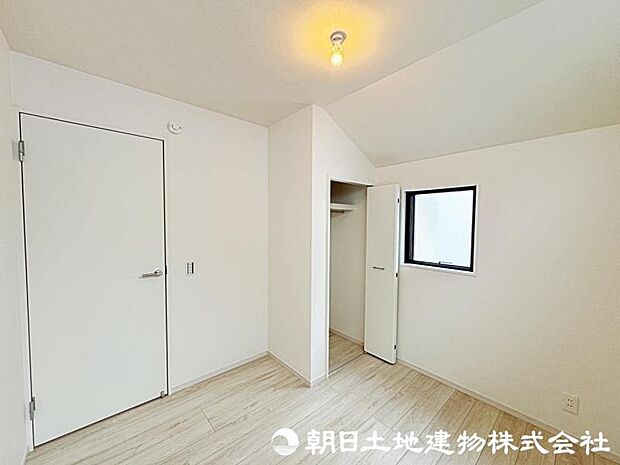 部屋ごとに設けた収納は住みやすさへのこだわり