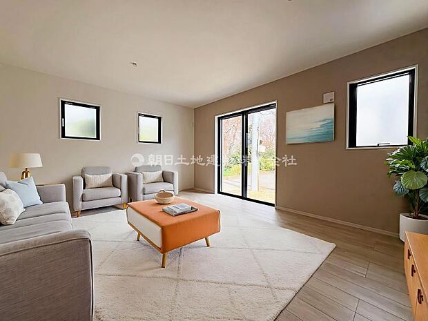 広いリビングは家族が自然と集まる居心地の良い空間