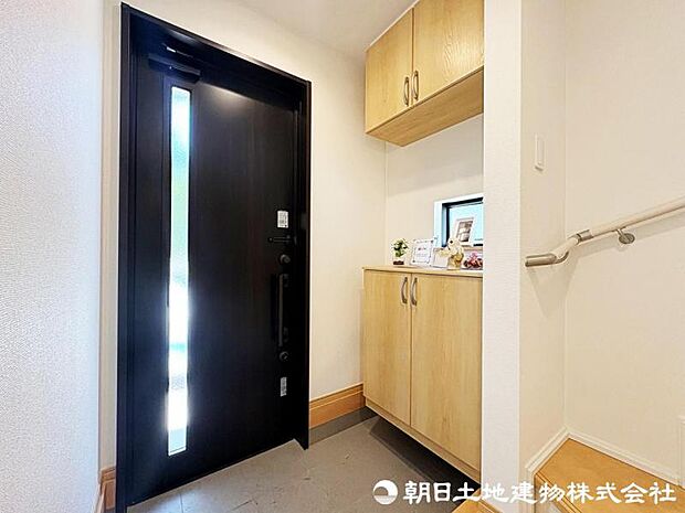 【玄関】散らかりがちな玄関もスッキリできる玄関収納です