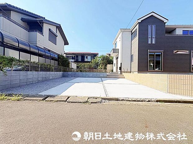 敷地内に2台分のカースペースがあります。